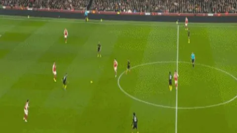 尼克斯主场逆袭热火，唐斯与布里奇斯惊艳表现助力尼克斯终止热火八连败之旅